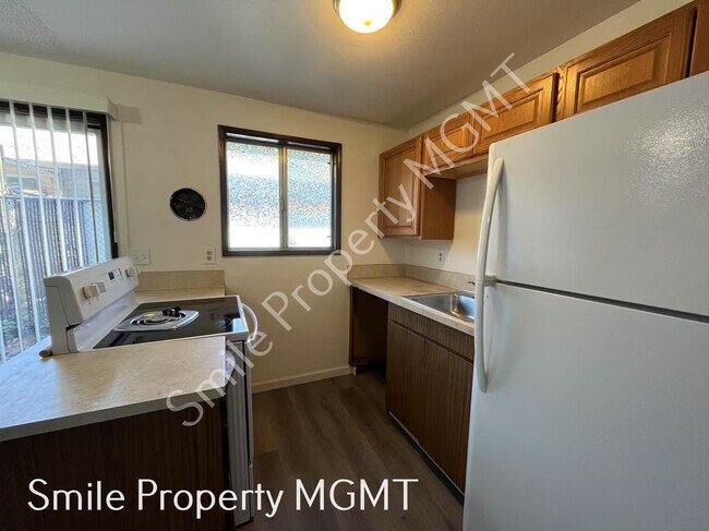 Foto del edificio - 8383 SE Brooklyn St