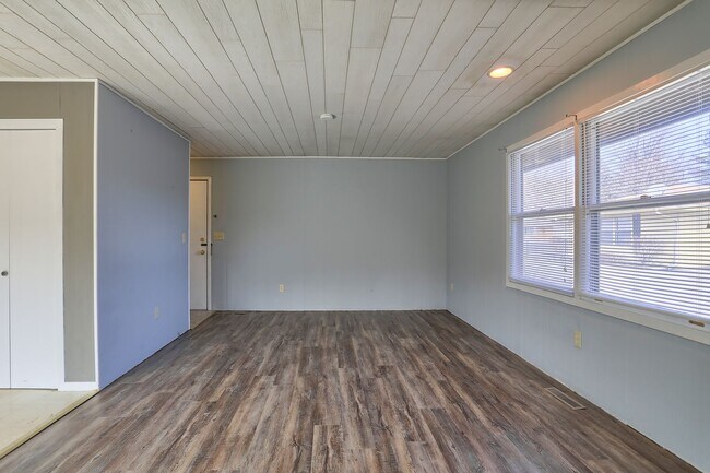 Foto del edificio - 1117 E Willard St