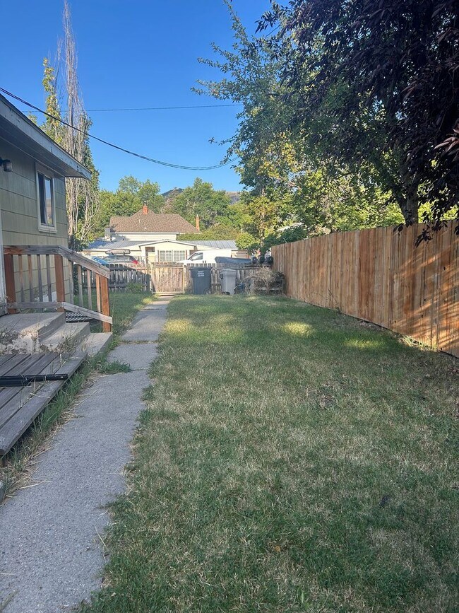 Foto del edificio - 1103 Cooper St