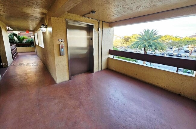 Building Photo - 9015 SW 125th Ave