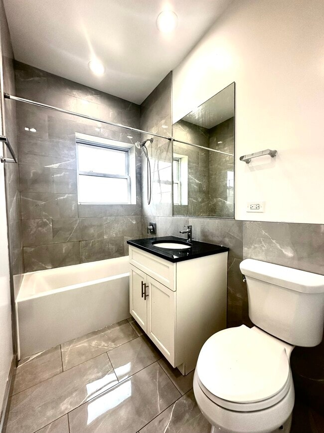 6975 Sheridan - 2 bedroom - 1145 W Lunt Ave