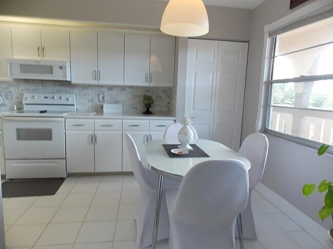 Foto del edificio - 1701 Andros Isle