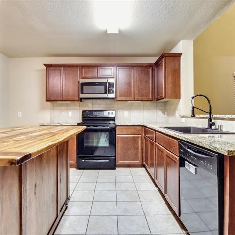 Foto del edificio - 1340 Levi Ln