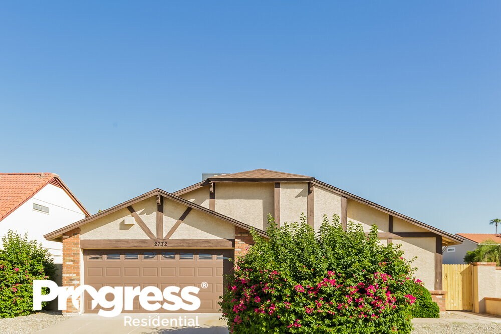 Primary Photo - 2732 W Gila Ln
