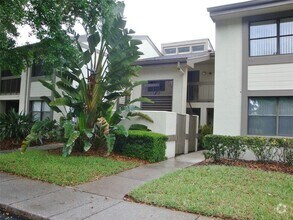 Building Photo - 270 Woodlake Wynde