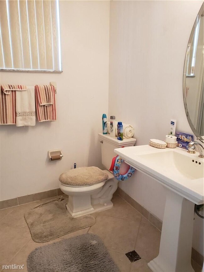 Building Photo - 4 br, 3 bath House - 5359 SW 156th Ave