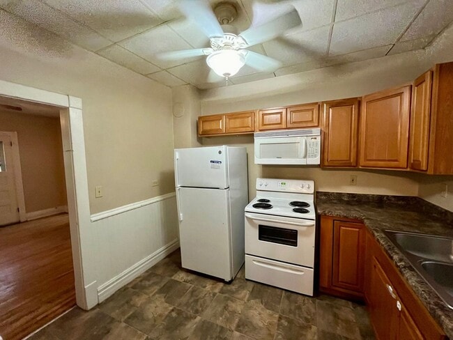 Building Photo - 3 Bed 1 Bath Single Family Home in Wausau - GREAT AREA!