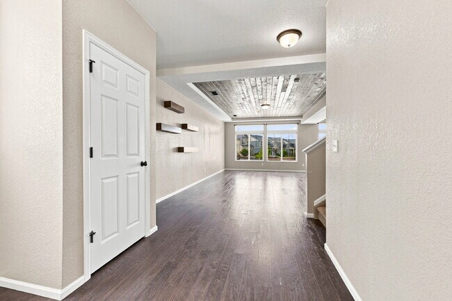 Foto del edificio - $2,795.95, 4-bed, 2.5-bath, located in Colorado Springs with Central AC