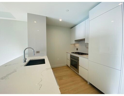 Building Photo - 133 Seaport Blvd