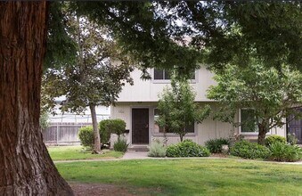 Building Photo - 5059 Charmian Dr