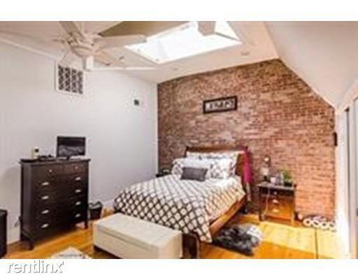 Building Photo - 1762 Beacon St