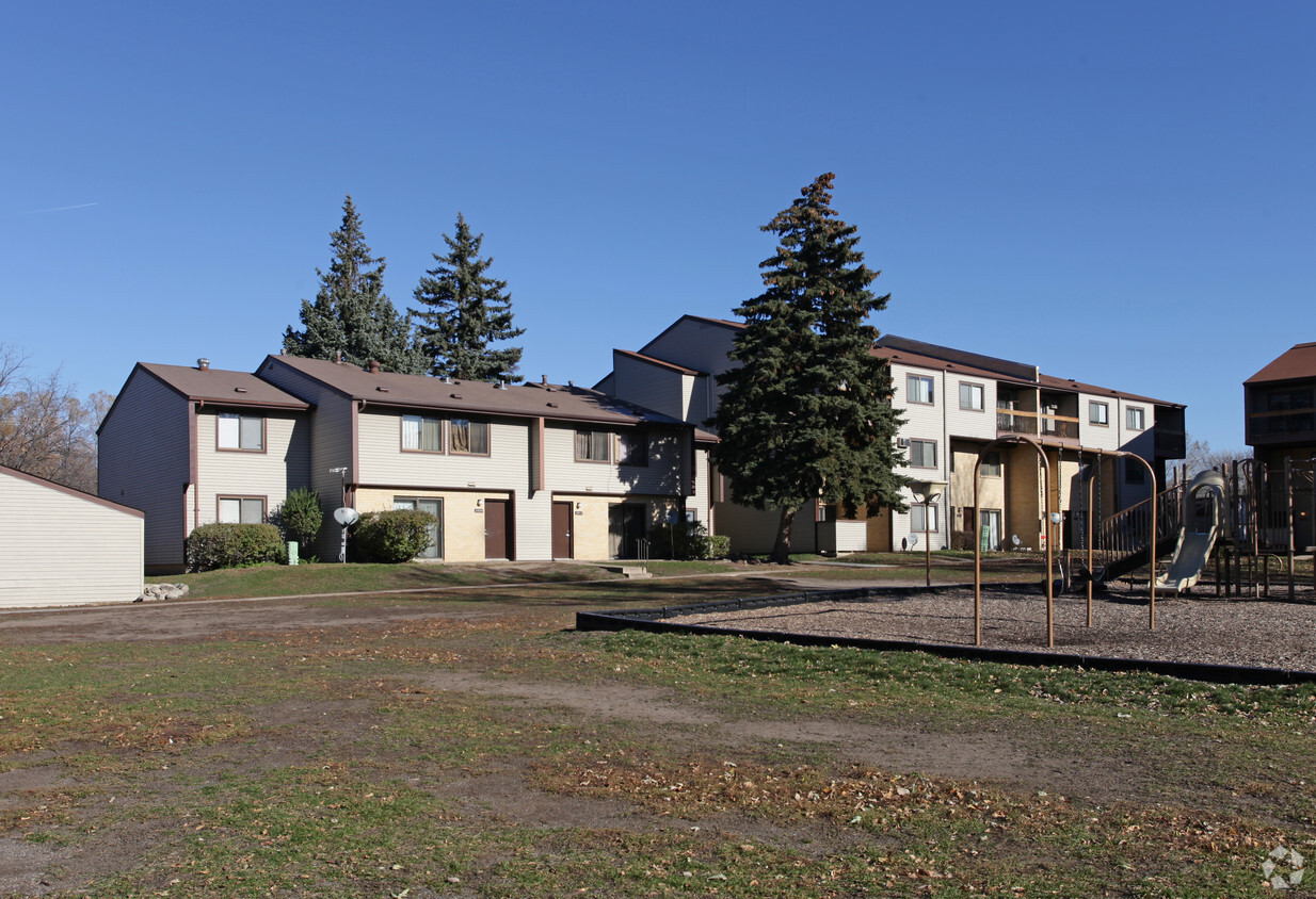 Building Photo - Dover Hill Apartments