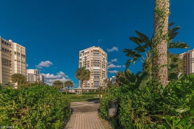 Building Photo - ** BEAUTIFUL UPDATED MODERN PIECE OF PARAD...
