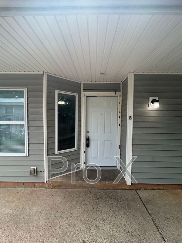 Primary Photo - 405 Park St