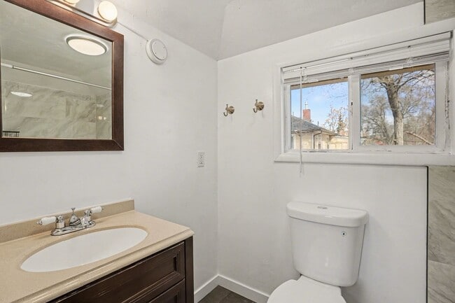 Building Photo - 403 N Wahsatch Ave