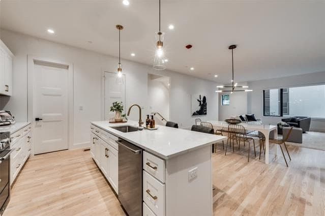 Foto del edificio - 2633 Reagan St