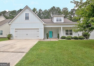 Building Photo - 270 S Ridge
