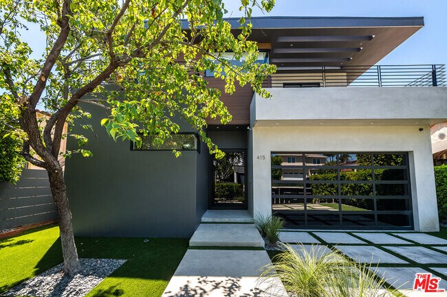 Building Photo - 415 N Martel Ave