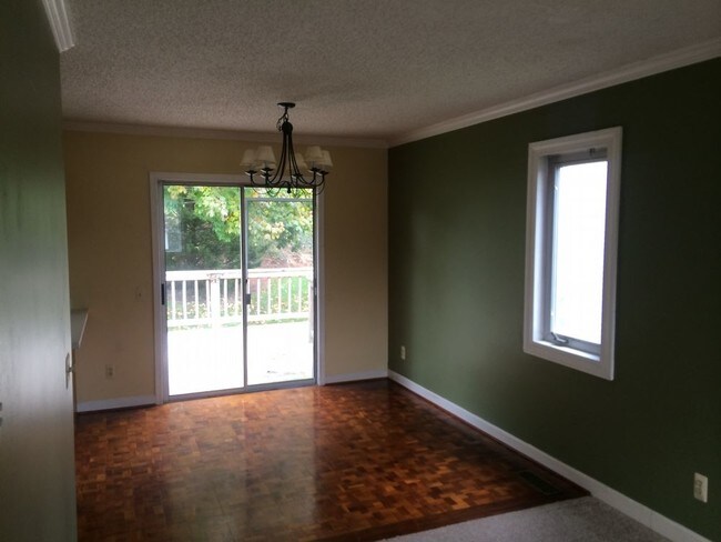 Building Photo - 406 Glenfield Ct.
