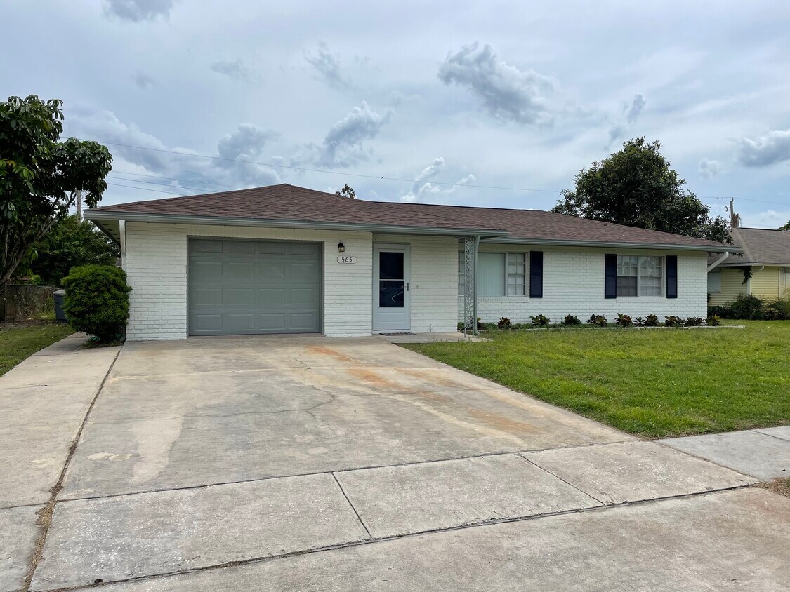 565 Hanover Dr, Titusville, FL 32780 House Rental in Titusville, FL