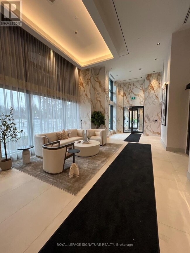 Building Photo - 2088 James St