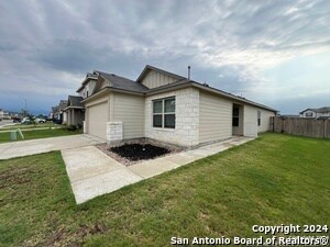 Building Photo - 518 Wild Olive Wy