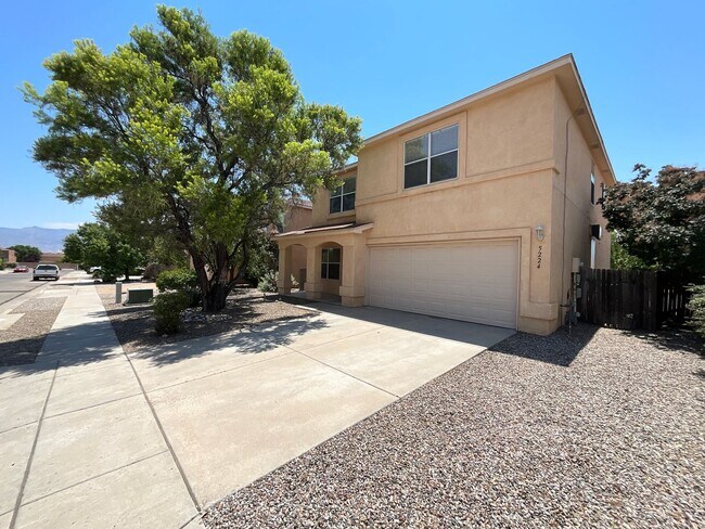 Building Photo - 4 Bedroom Home Available Near McMahon Blvd...