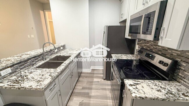 Foto del edificio - 7823 Gladstone St