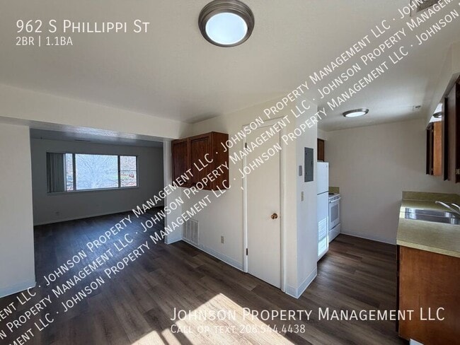Foto del edificio - 962 S Phillippi St