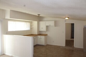 Building Photo - 2528 Irwin Rd