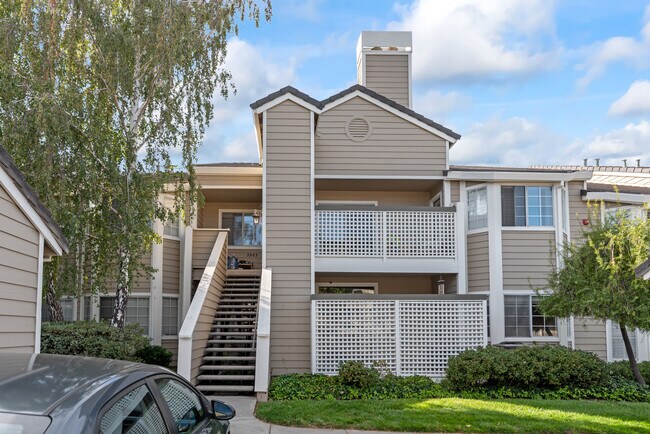 Building Photo - 5963 Lake Almanor Dr