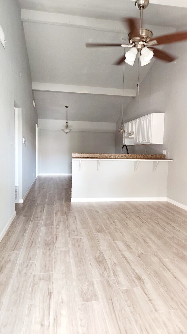 Building Photo - 6605 Spring Lark St