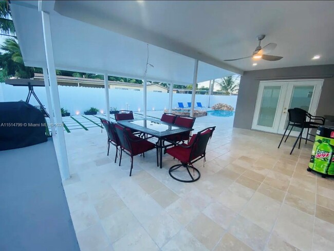 Foto del edificio - 7729 Fairway Blvd