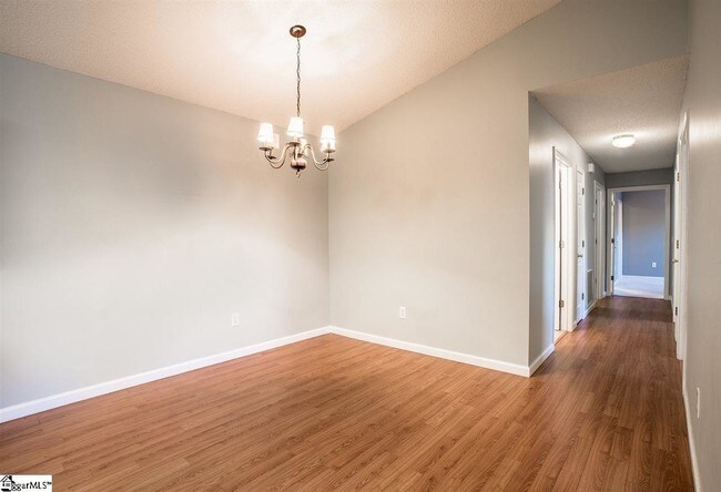 Building Photo - 208 Pelham Square Way