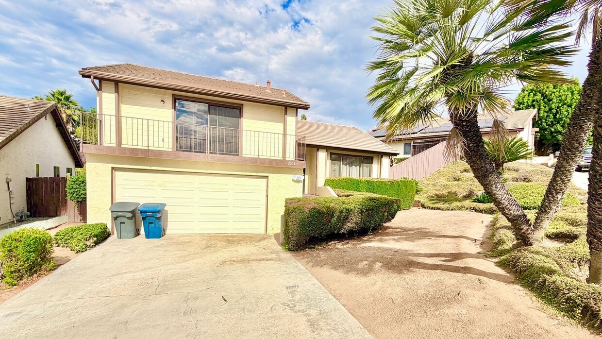 Foto principal - Wonderful Split-level Home with Spacious B...