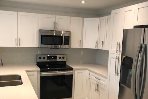 Foto del edificio - 5066 NW 114th Ct