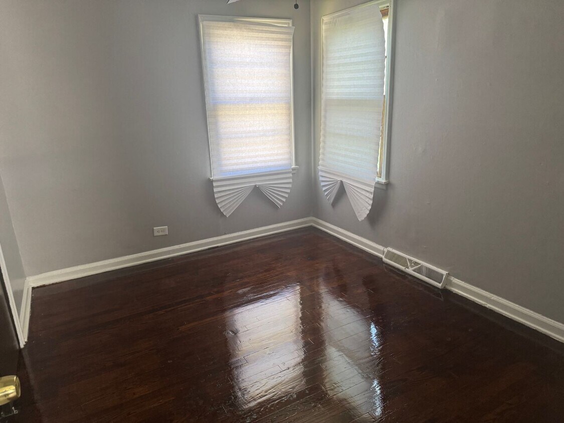 Foto del edificio - Move-In Ready! 4bd, 2ba
