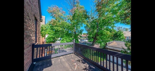 Building Photo - 3707 Normandy Rd
