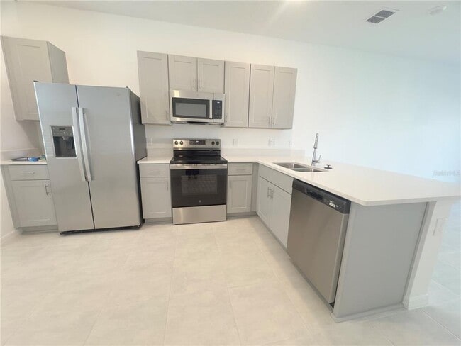 Building Photo - 3014 Skyline Lp