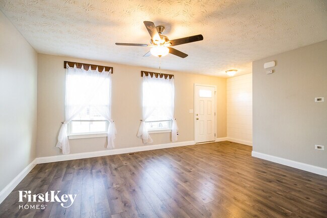 Building Photo - 6156 Woodville Dr