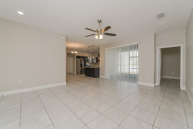 Building Photo - 1424 Kissimmee Ct