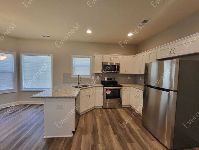 Foto del edificio - 1754 Live Oak Ln