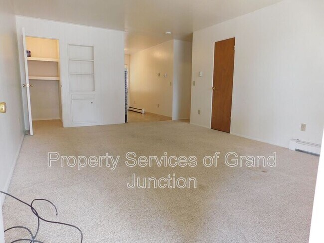 Foto del edificio - 2860 Elm Cir