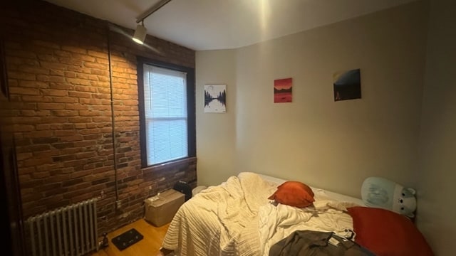 Building Photo - 223 Park Dr