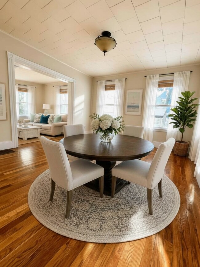 Comedor - 610 Humphrey St