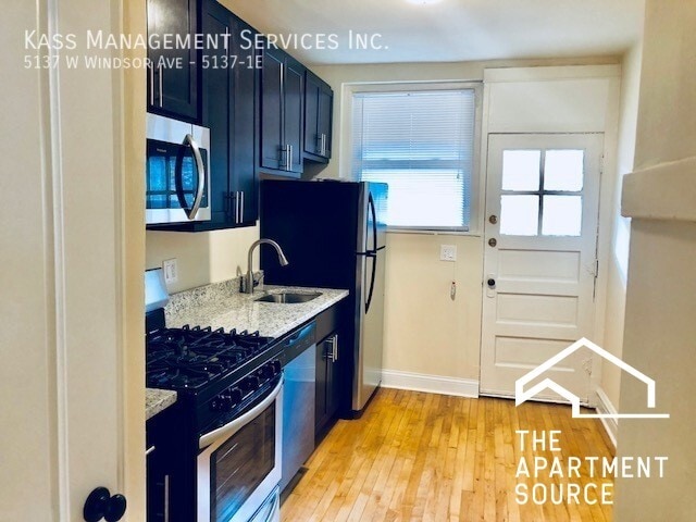 Foto del edificio - 5137 W Windsor Ave