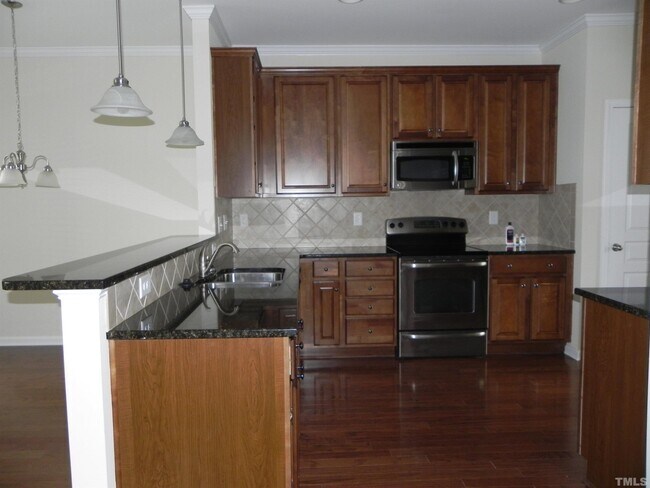 Foto del edificio - 10106 Glen Autumn Rd