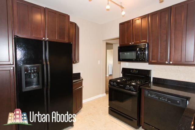 Foto del edificio - 4312 N Clarendon Ave