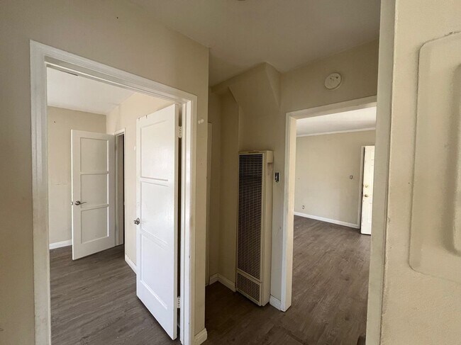 Foto del edificio - 126 N Maple St