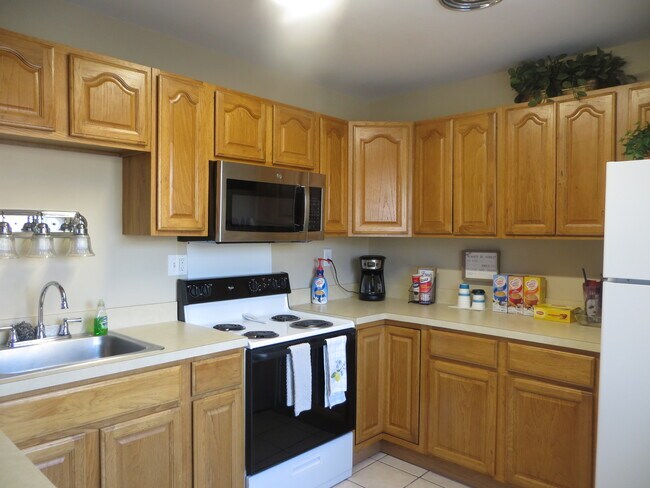 Foto del edificio - Century Square Townhomes